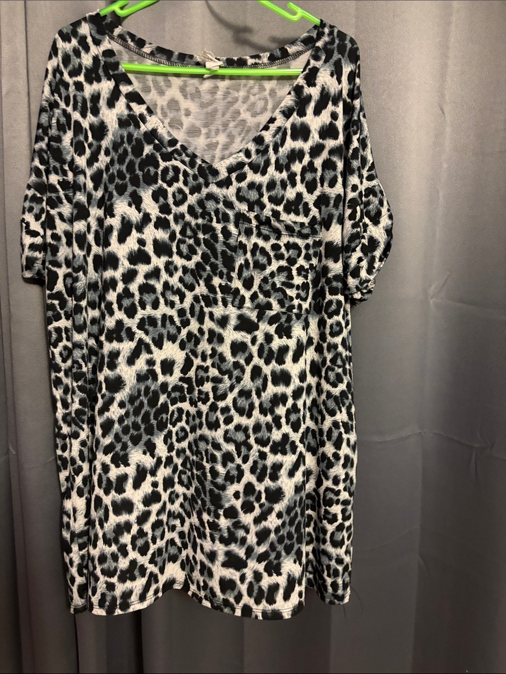 Black & White Leopard Print V-Neck Tunic